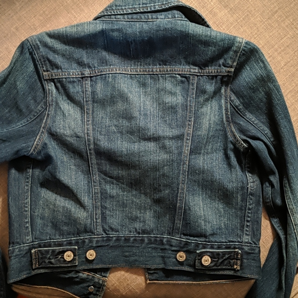 Petite women's Levi's Jean Jacket - Picture 3 of 4